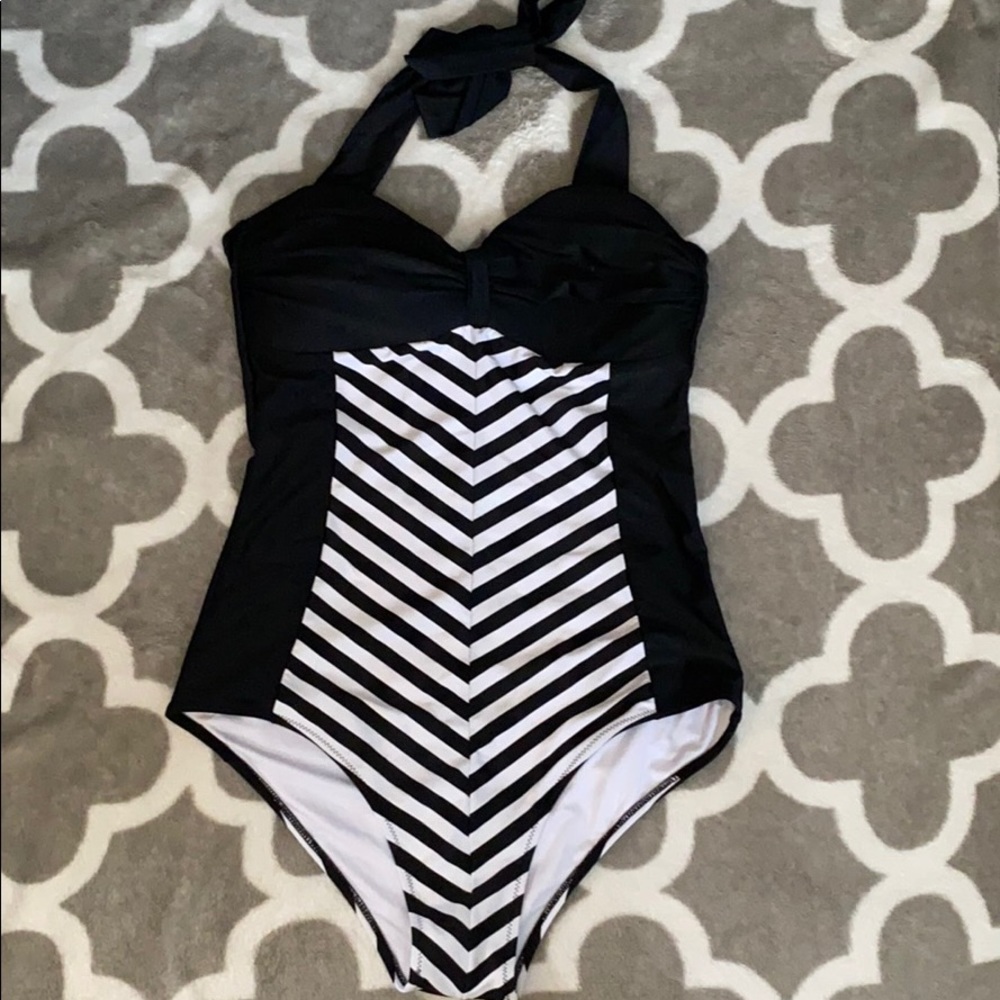 Cupshe swimsuit large